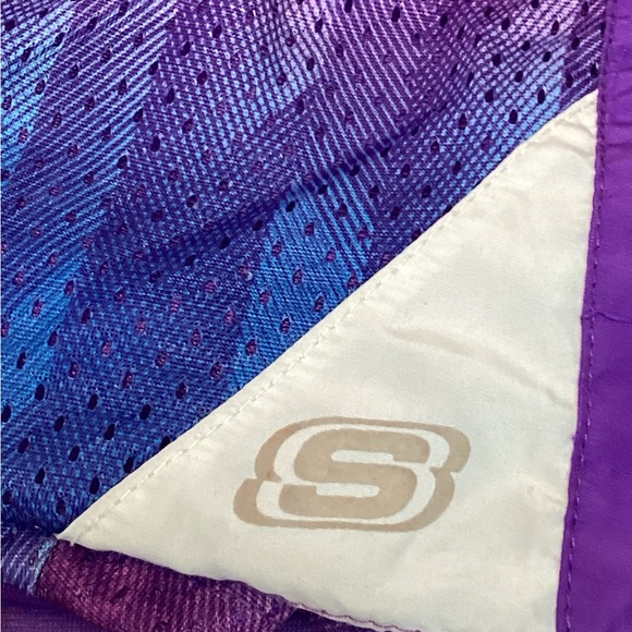 Kids shorts made by sketchers🙃🙃🙃🙂🙂🙂 - Picture 5 of 5